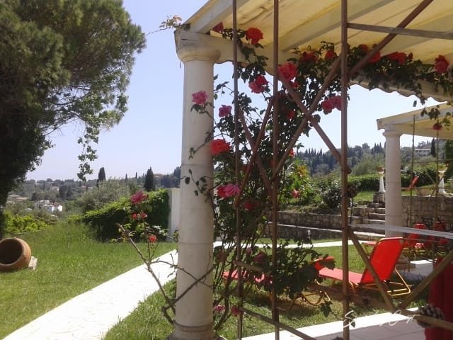 Kato Korakiana Hotel