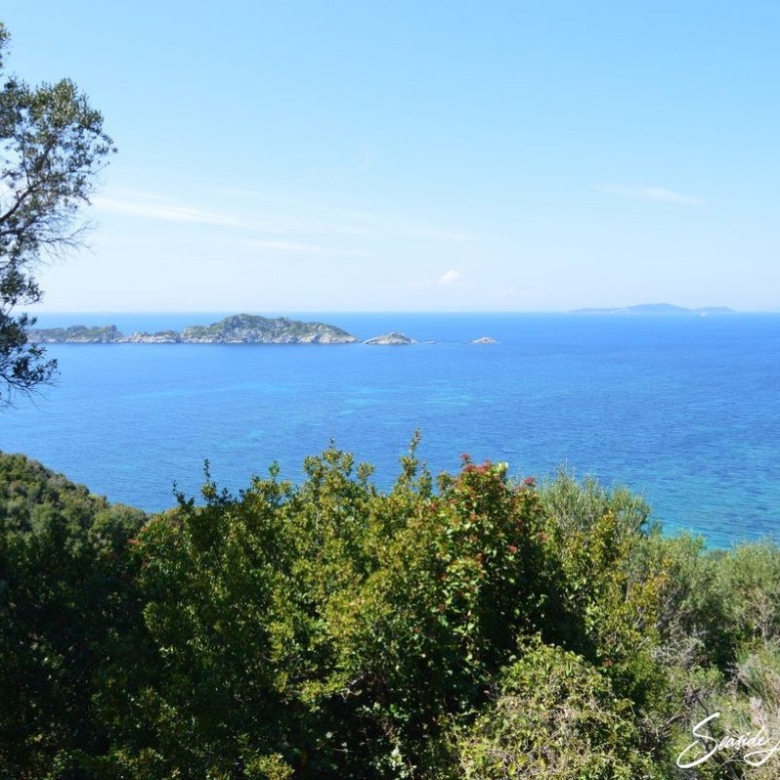 Afionas-Land for Sale