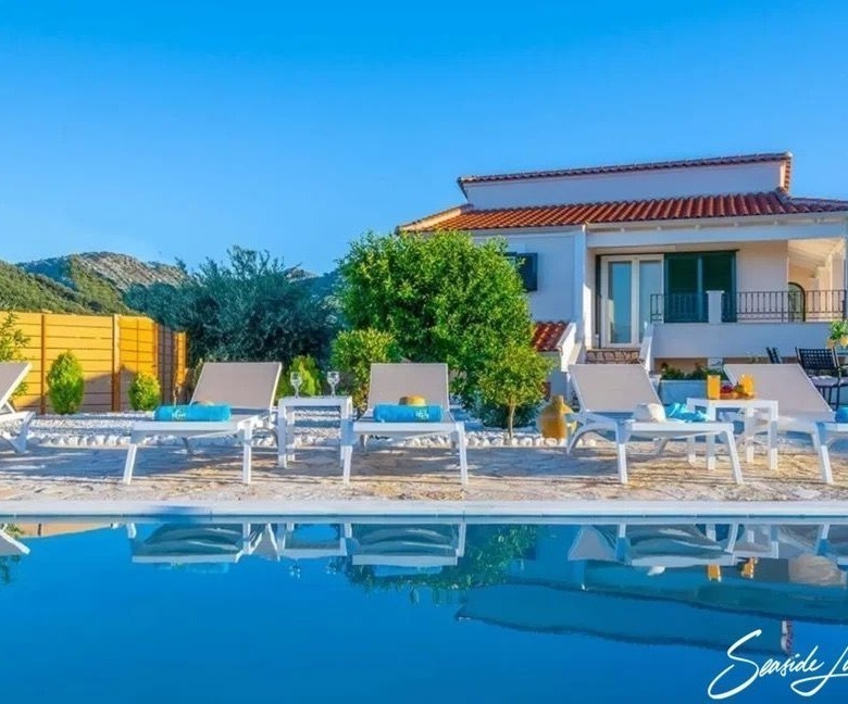 Villa Acharavi 01 (1)