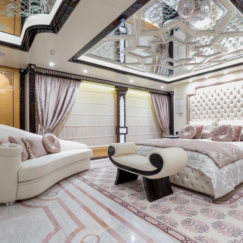 Motor Yacht ELEMENTS VIP Double Stateroom