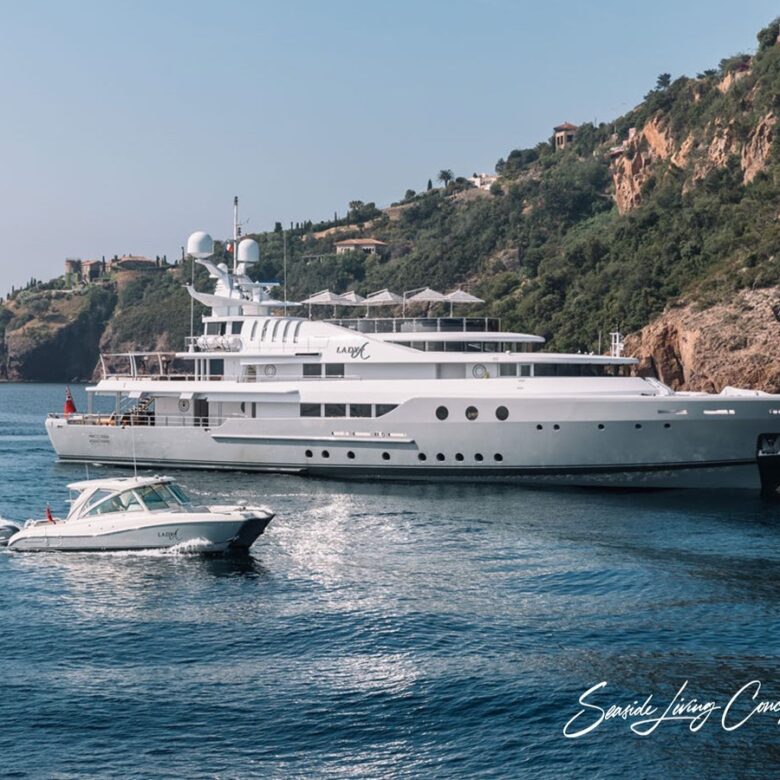 Lady_seasidelivingconcept_1