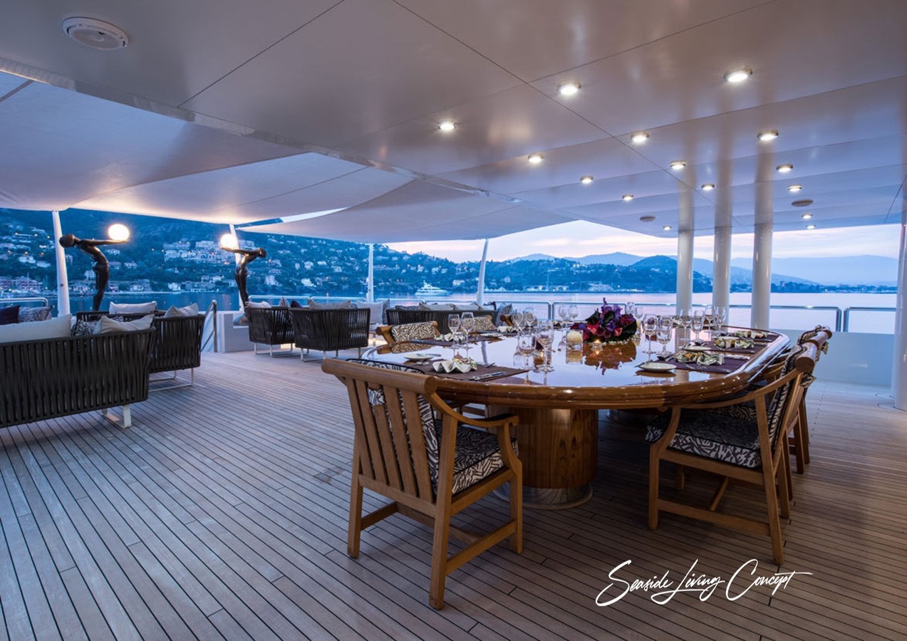 Lady_seasidelivingconcept_27