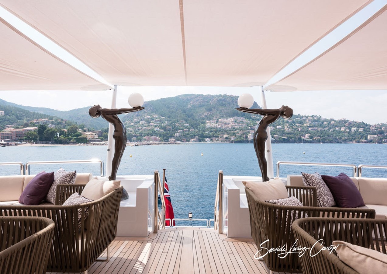 Lady_seasidelivingconcept_29