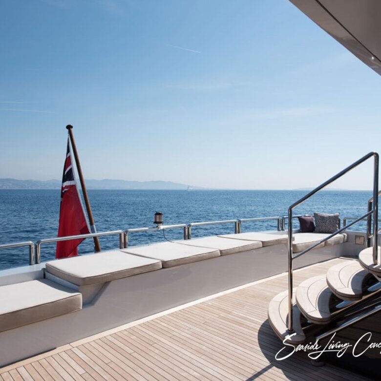 Lady_seasidelivingconcept_32