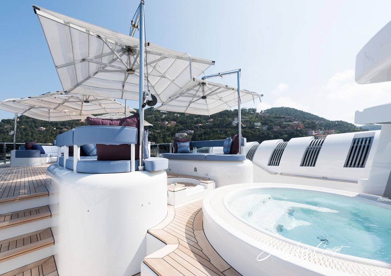 Lady_seasidelivingconcept_35