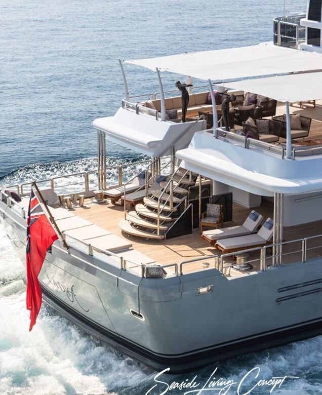 Lady_seasidelivingconcept_40