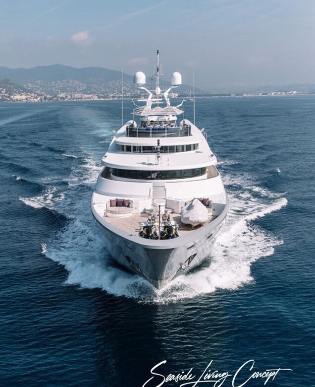 Lady_seasidelivingconcept_41