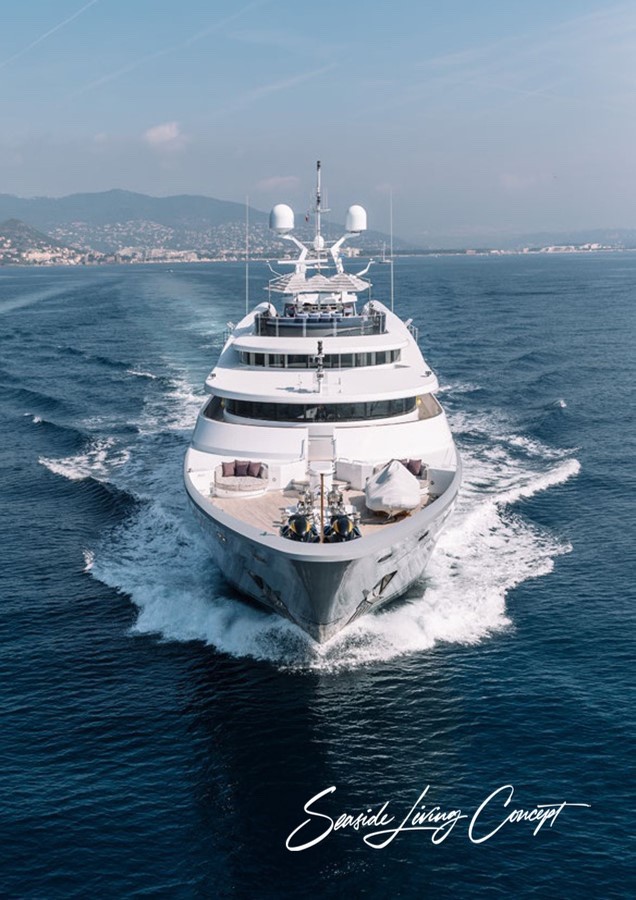 Lady_seasidelivingconcept_41