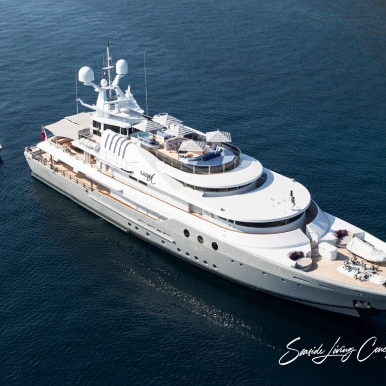 Lady_seasidelivingconcept_44