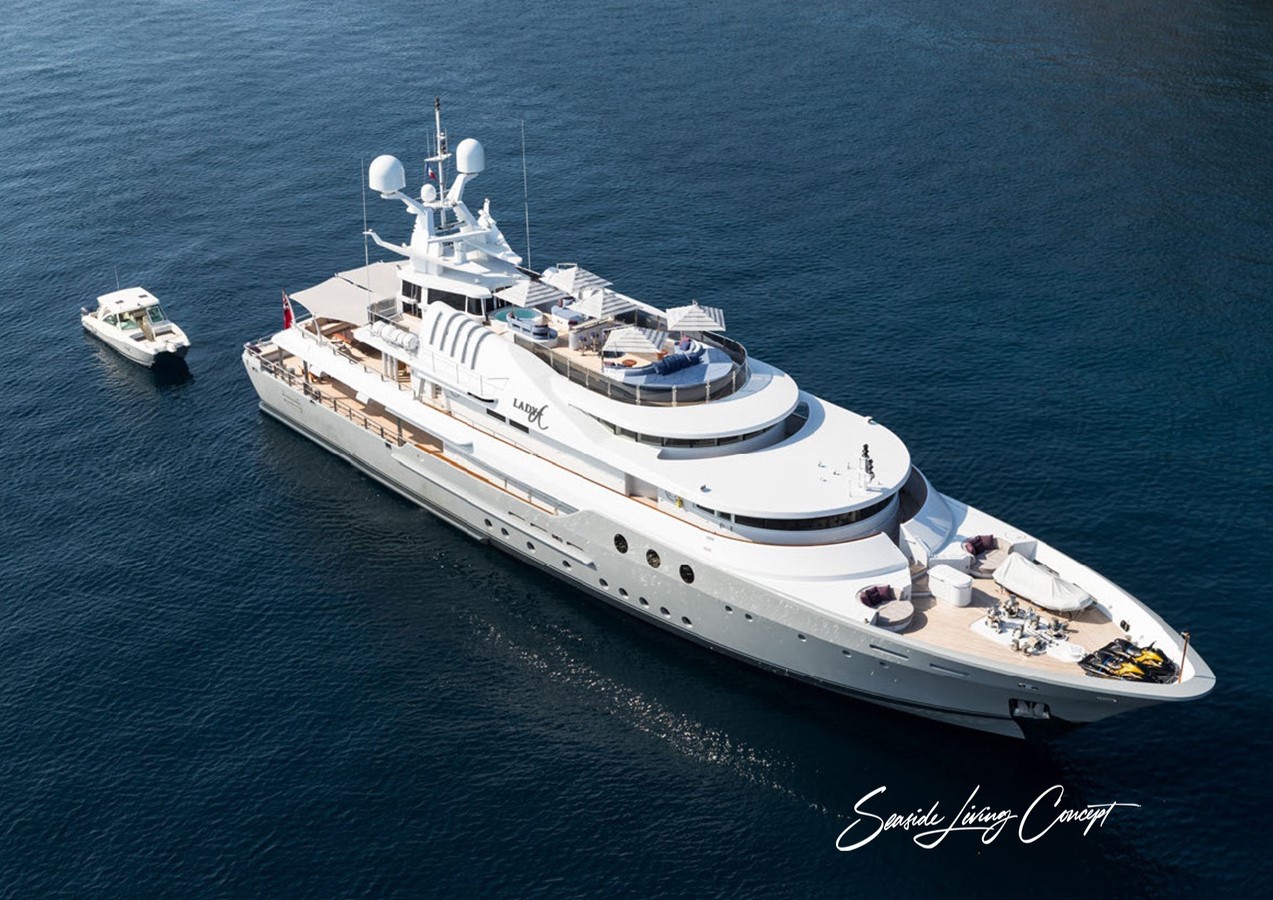 Lady_seasidelivingconcept_44