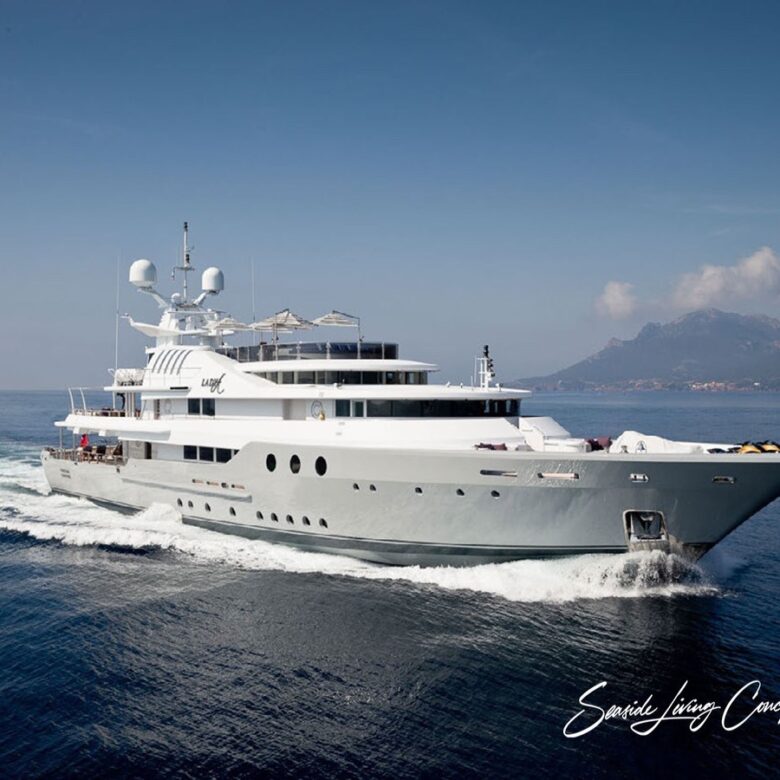 Lady_seasidelivingconcept_45