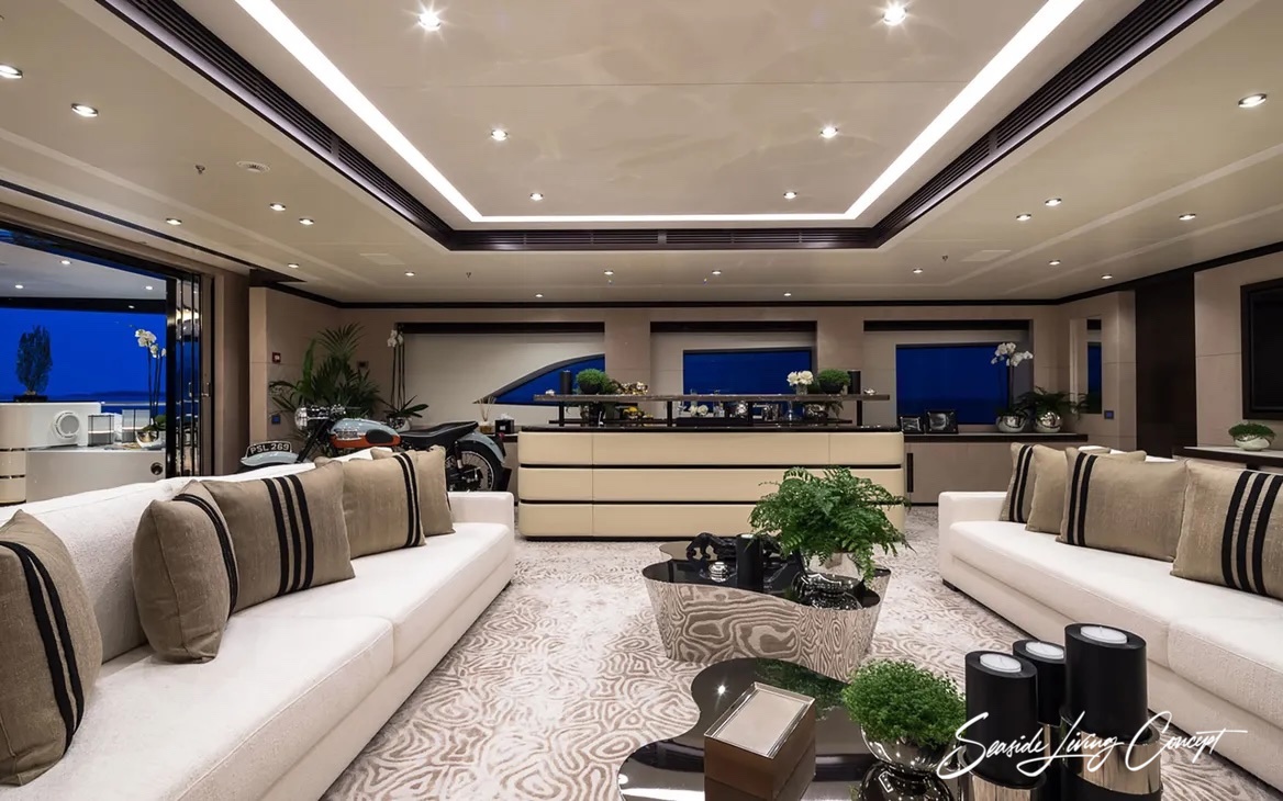 Motor Yacht TRIUMPH salon