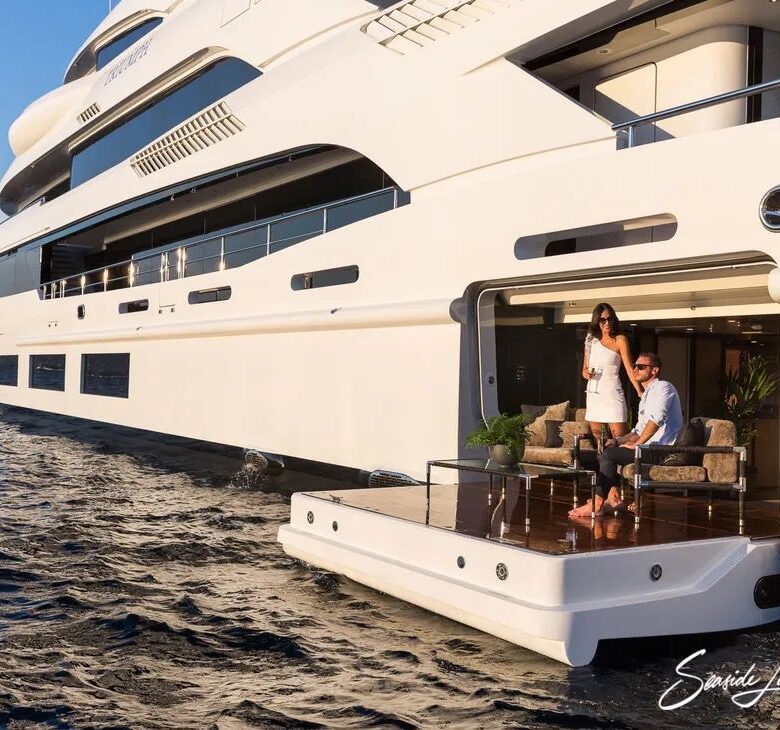 Motor Yacht TRIUMPH balcony