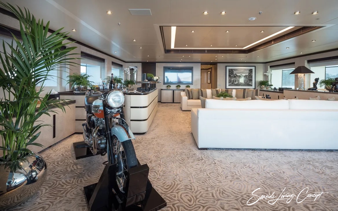 Motor Yacht TRIUMPH salon