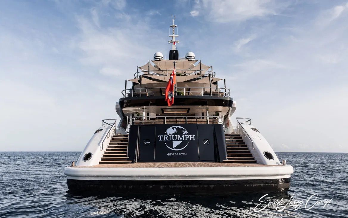 Motor Yacht TRIUMPH aft deck