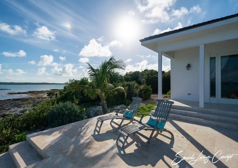 Crown_Pigeon_Island_Bahamas_IBAHA 2402_seasidelivingconcept_13