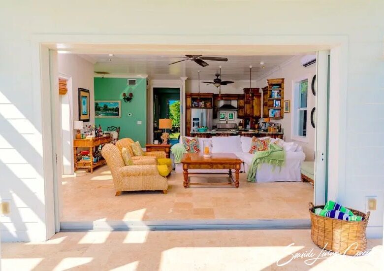 Crown_Pigeon_Island_Bahamas_IBAHA 2402_seasidelivingconcept_31